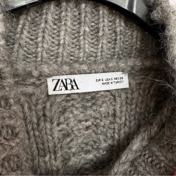 Zara Cable Knit Chunky Cropped Grey Sweater Sweater - Picture 5 of 9
